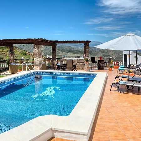 Iznate Casa Las Torres B&B المظهر الخارجي الصورة