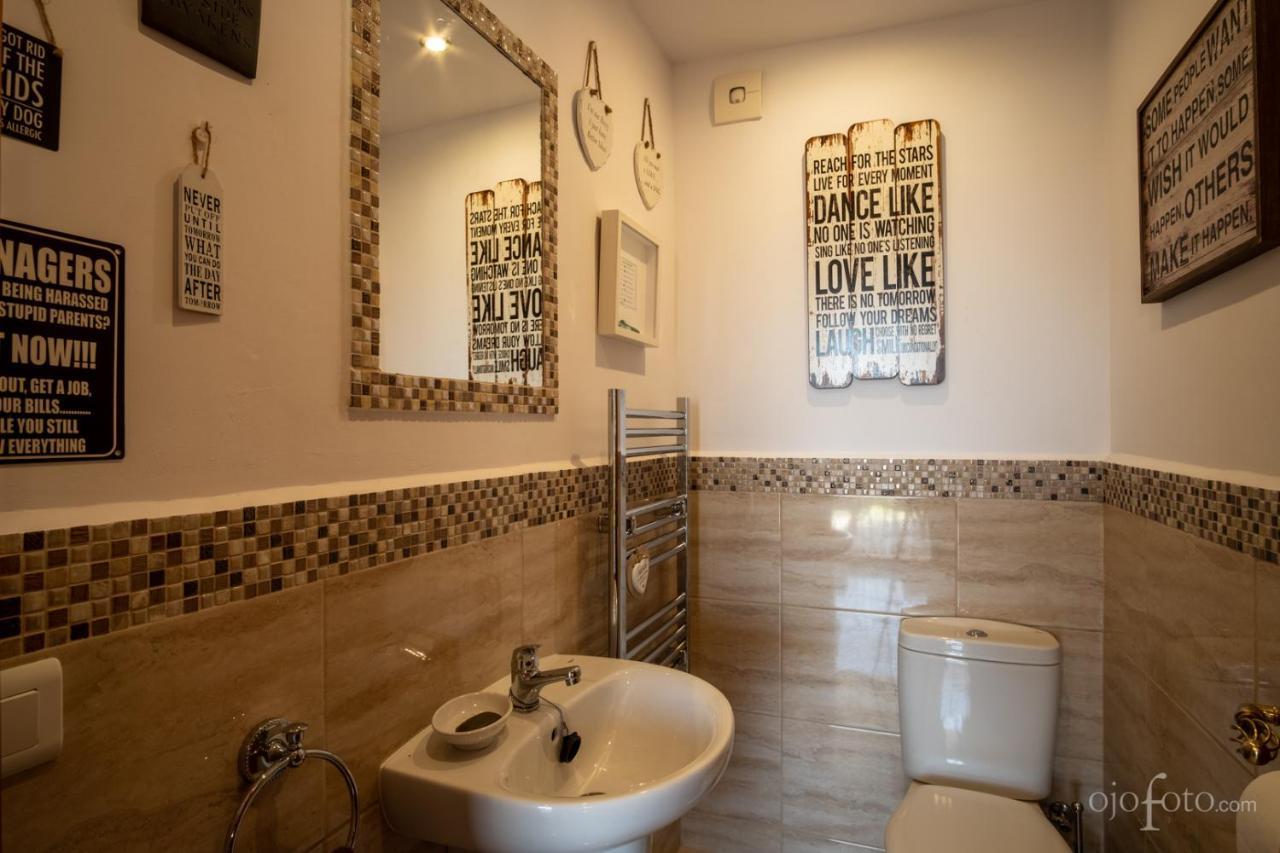 Iznate Casa Las Torres B&B المظهر الخارجي الصورة