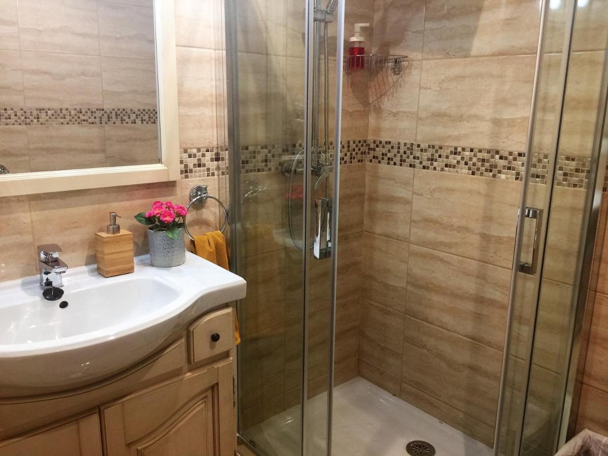 Iznate Casa Las Torres B&B المظهر الخارجي الصورة